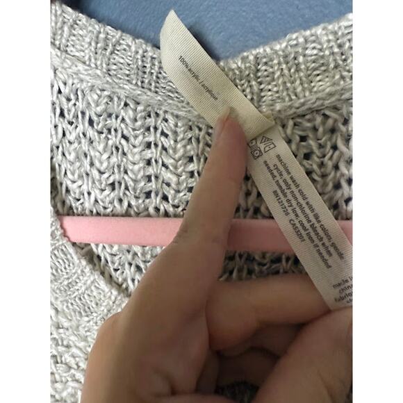 Aeropostale Sweater Women's Size Small Open Knit V-Neck Office Career Cozy Top - Picture 3 of 7